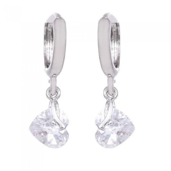 Boucles d'oreilles anneaux coeurs oxyde de zirconium argenté