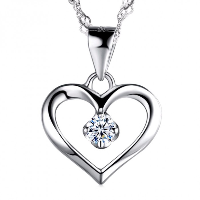 Collier pendentif coeur amour oxyde de zirconium argenté