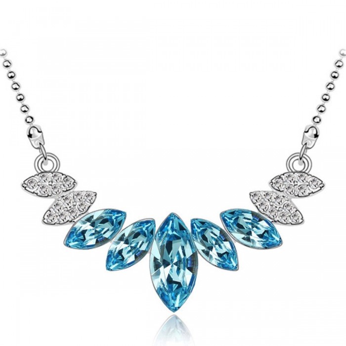 Collier pendentif goutte ovale strass argenté