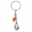 Porte-clés main qui tient un coeur love argentée et perle à facettes orange