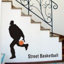 Sticker mural Joueur de Basketball Street avec un ballon 41 cm X 25 cm