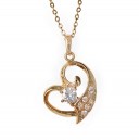 Collier coeur serti d'oxyde de zirconium doré