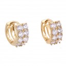 Boucles d'oreilles anneaux huit oxyde de zirconium doré